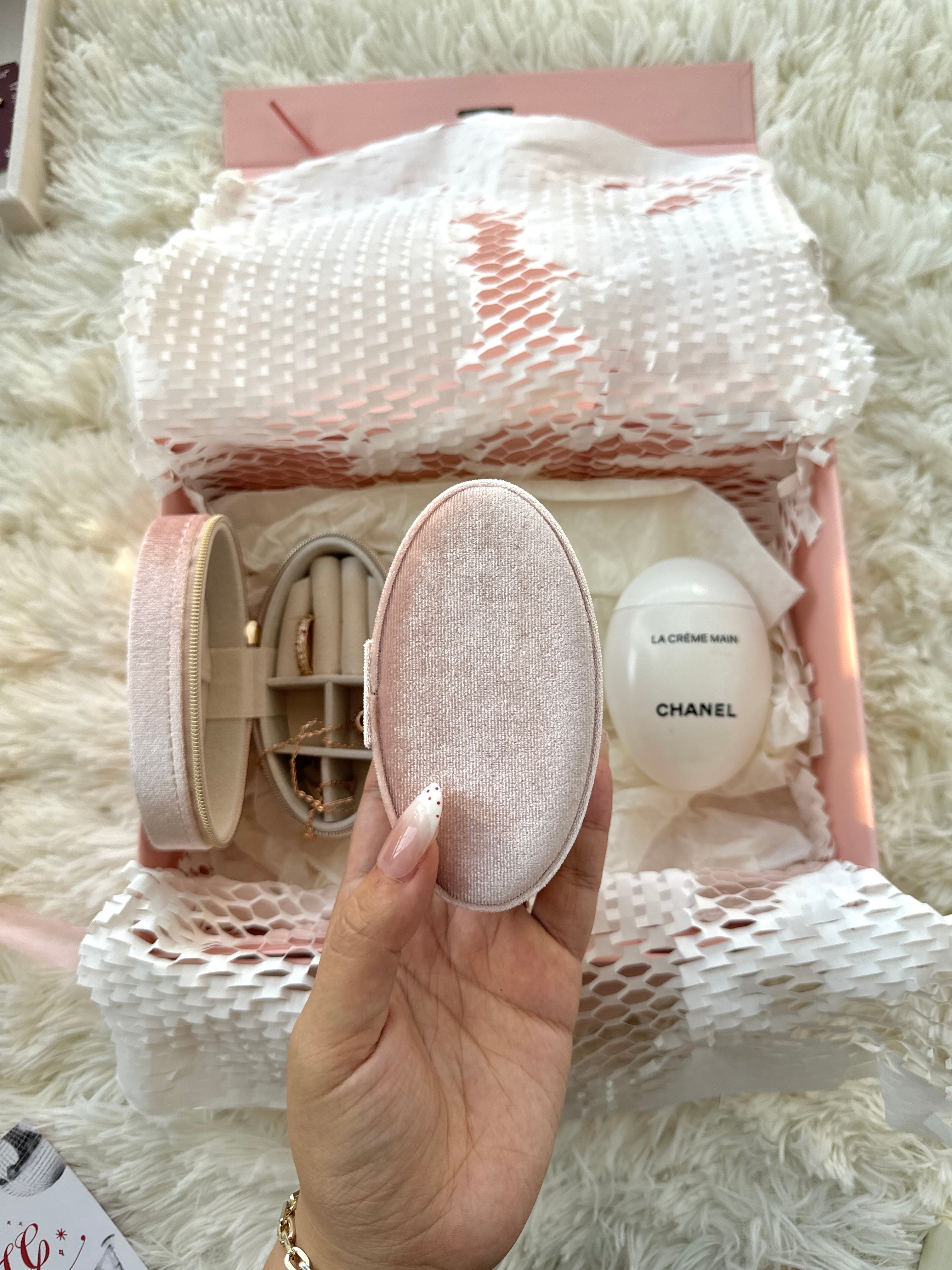 Pink Velvet Hand Size Jewelry Case
