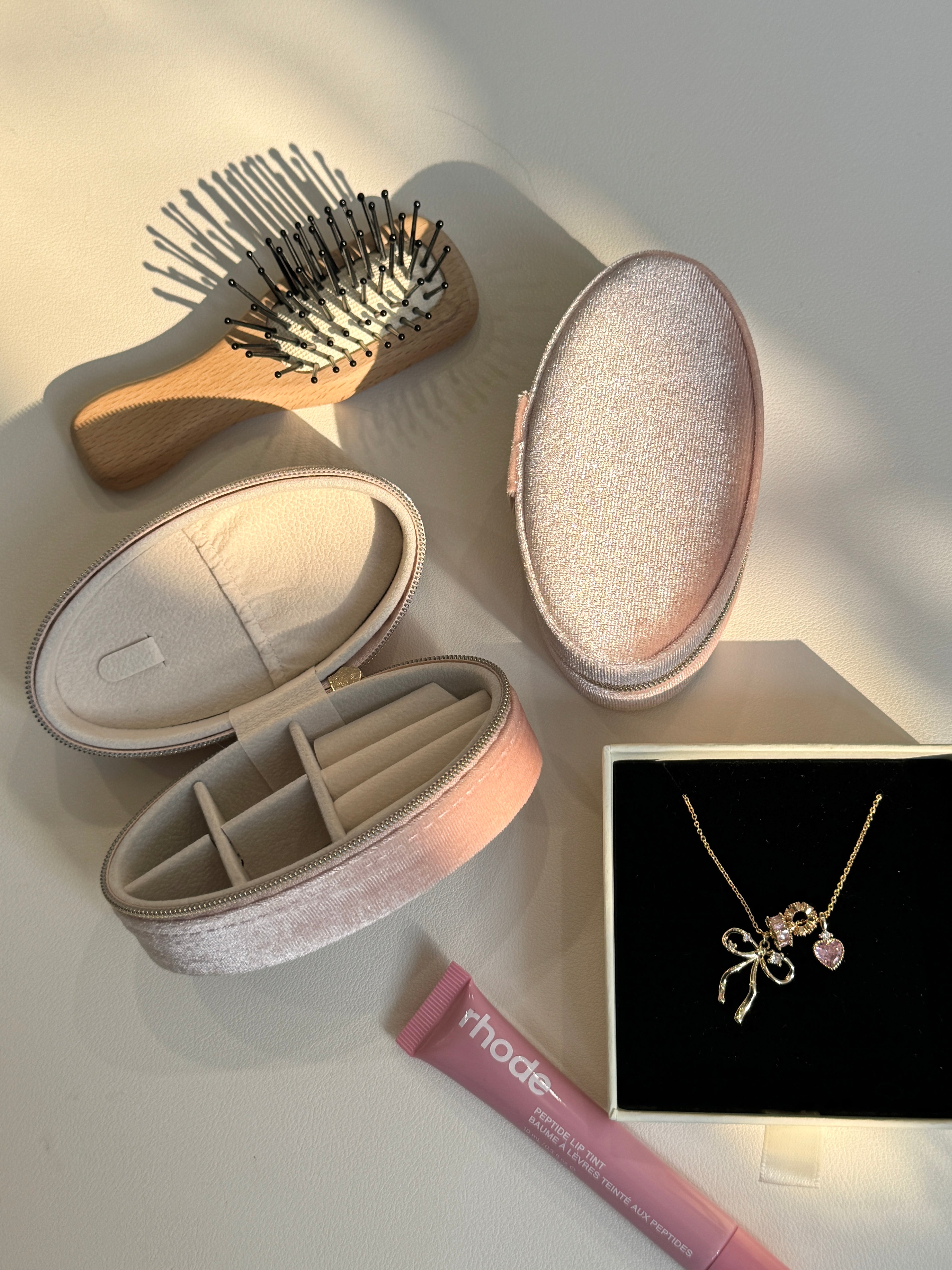Pink Velvet Hand Size Jewelry Case