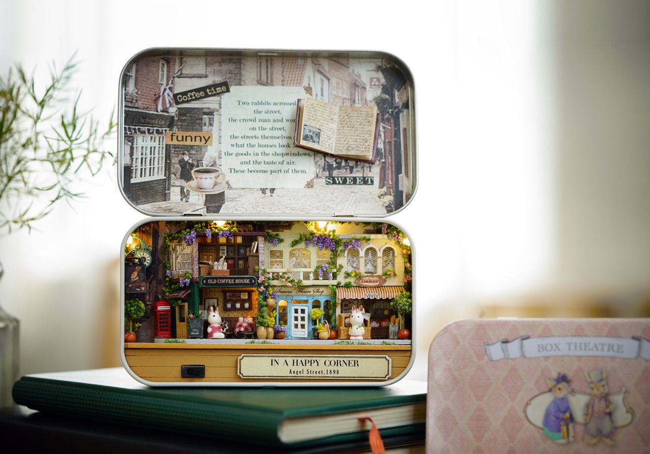 Tin Box Theatre - Retro Street Corner DIY Craft Kit